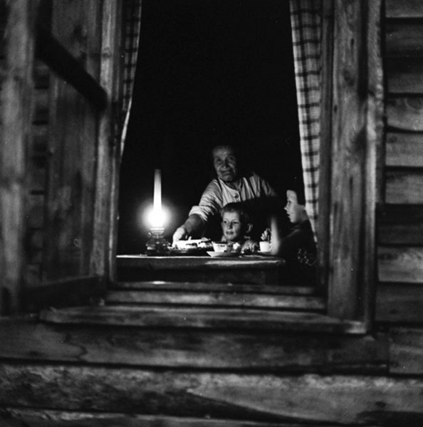 kef_still_4