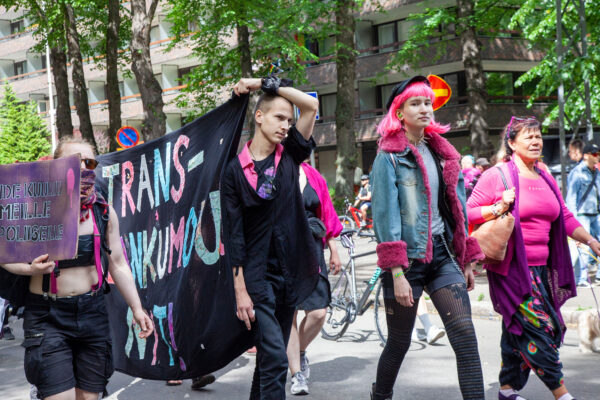 pride38_2200