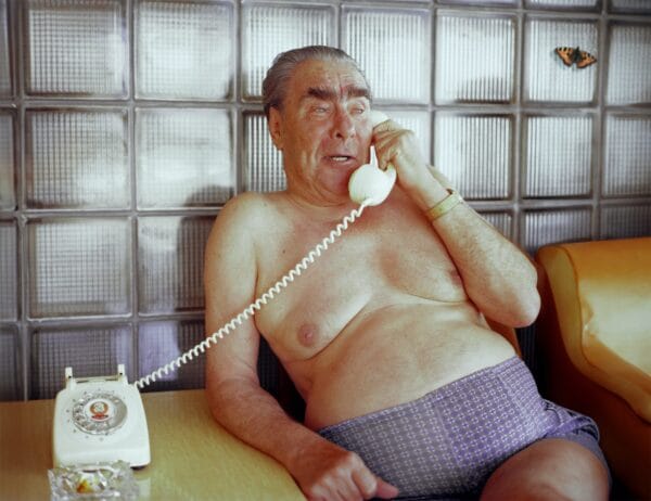 hki_effect_brezhnev_on_the_phone_voima